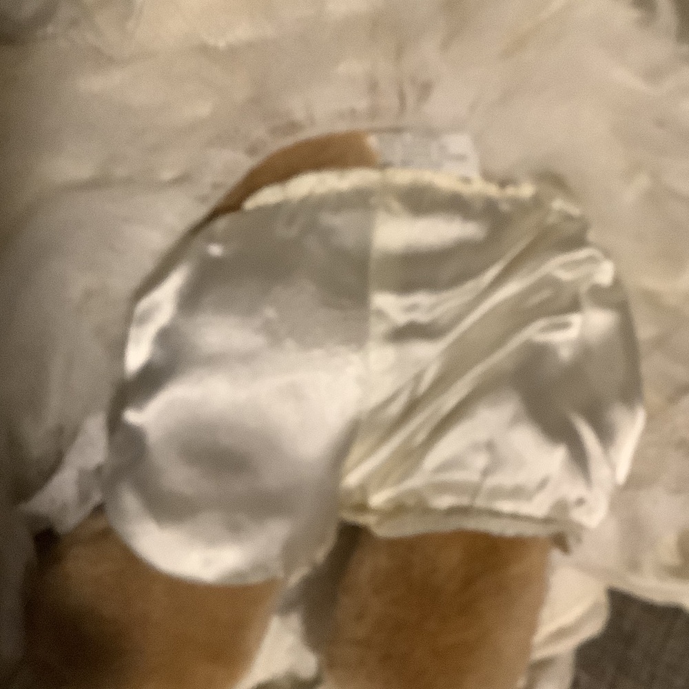 Bearly People Collectable Bridal Bear - Picture 9 of 10